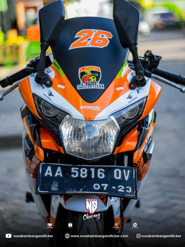 Decal Sticker Honda CBR 150 CBU Thailan Mandalika Hitam Orange 03