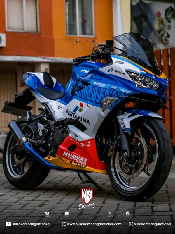 Decal Sticker Kawasaki All New Ninja 250 Fi 2018 Livery Mandalika SAG Biru Modifikasi Stiker Full Body 01