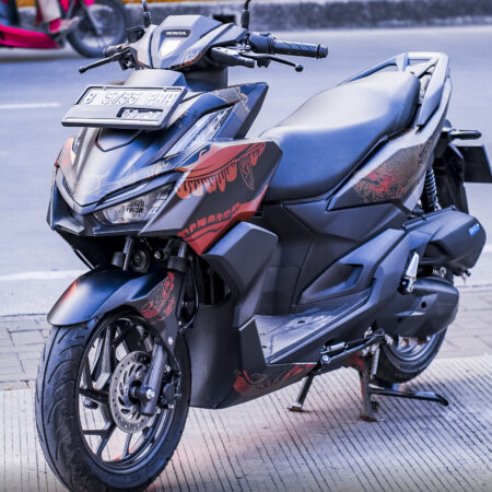 Custom stiker VARIO 160 hitam grafis coklat full body 02