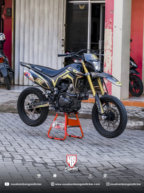 Cutting CRF 150 L Hitam Grafis Gold Striping Decal Sticker Wrapping Stiker 03