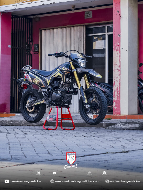 Cutting CRF 150 L Hitam Grafis Gold Striping Decal Sticker Wrapping Stiker 04