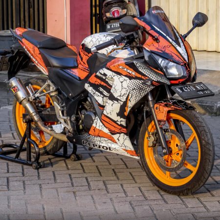 Desain Motor CBR K45 Orens Bercak Cutting Stiker Decal Sticker Full Body 02