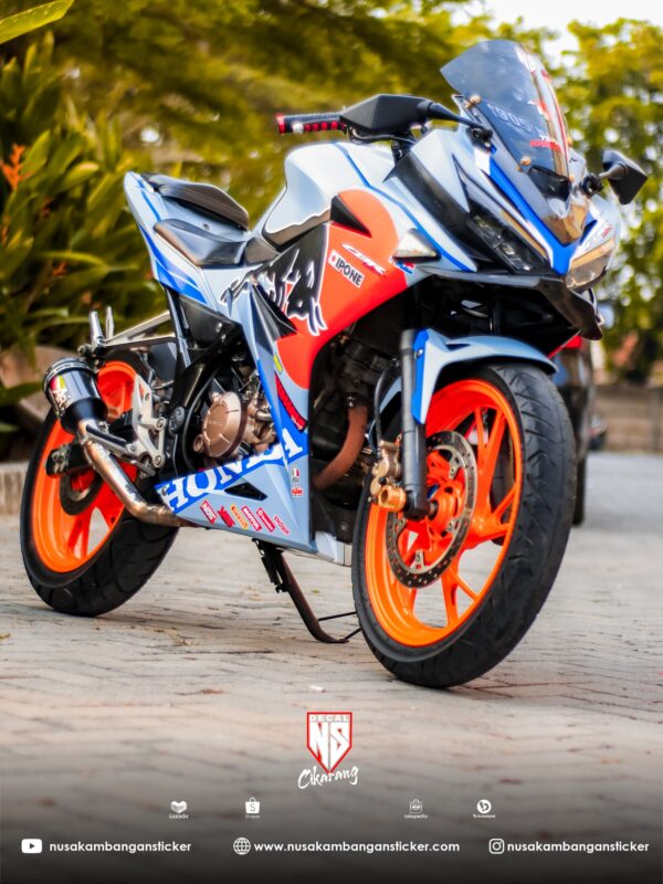 Desain Motor Honda CBR 150 R Abu Abu Banteng Modifikasi Stiker Full Body 02