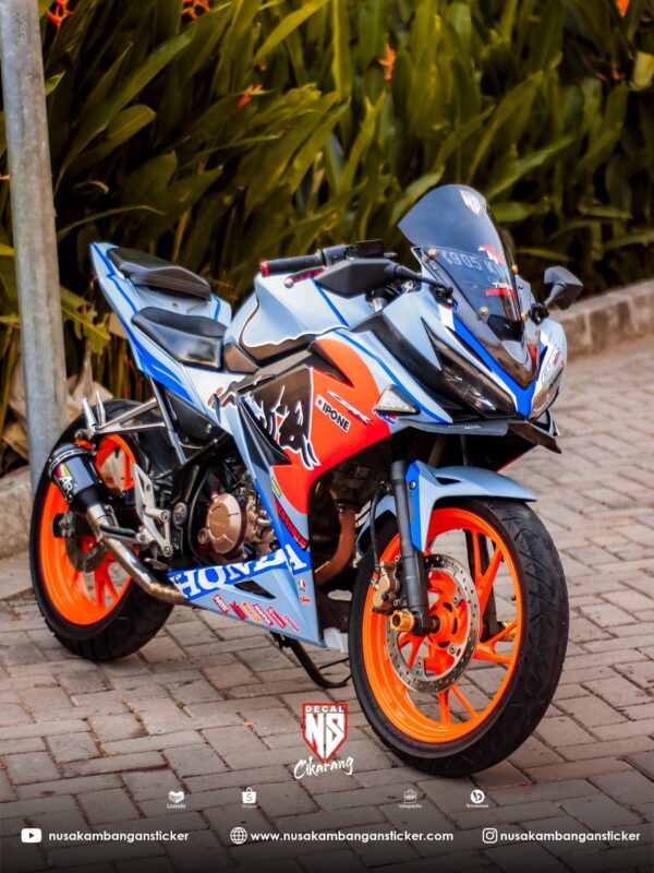 Desain Motor Honda CBR 150 R Abu Abu Banteng Modifikasi Stiker Full Body 05