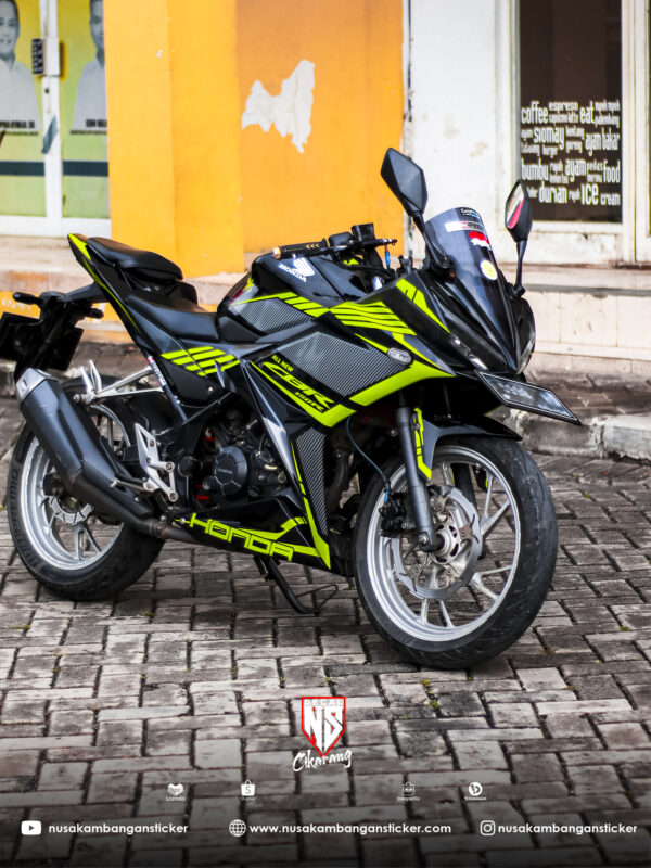 Desain Motor Honda CBR 150 R All New Hitam Karbon Grafis Hijau Sticker Full Body 03
