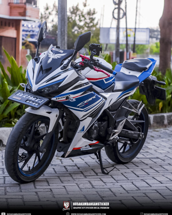 Desain Motor Honda CBR 150 R All New Putih Grafis Biru Modifikasi Stiker Full Body 02