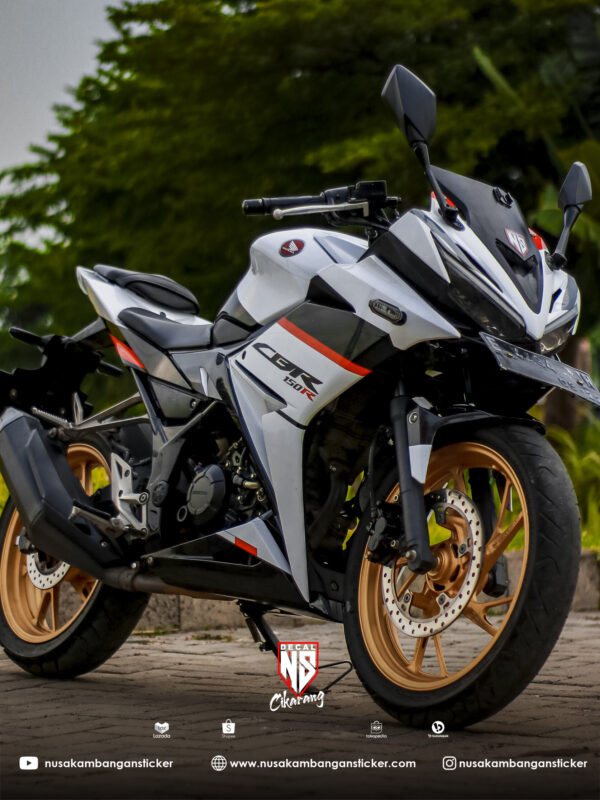 Desain Motor Honda CBR 150 R All New Putih Grafis Hitam Sticker Full Body Custom 05
