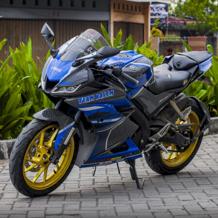 Desain Motor Yamaha R15 V3 Karbon Grafis Biru Modifikasi Stiker Full Body 01