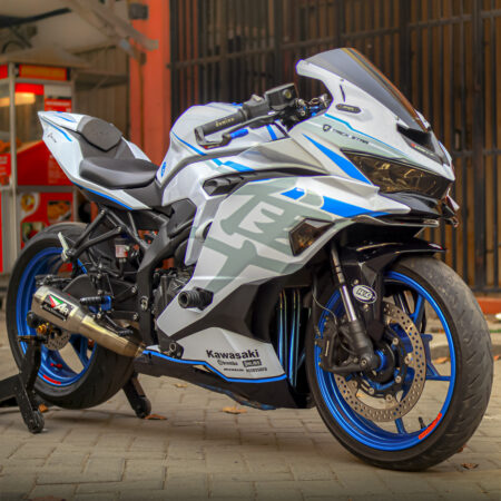Desain stiker NINJA ZX25R putih Trickstar grafis biru full body 03
