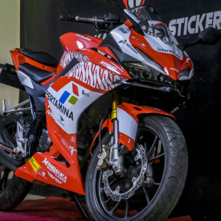 Sticker Motor CBR 150 R 2021 LIveri Mandalika SAG Merah Cutting Stiker Decal Sticker Full Body 02