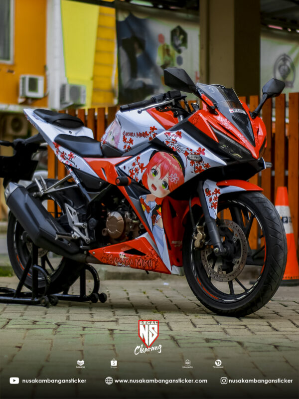 Sticker Motor Honda CBR 150 R All New Anime Putih Merah Modifikasi Stiker Full Body 04