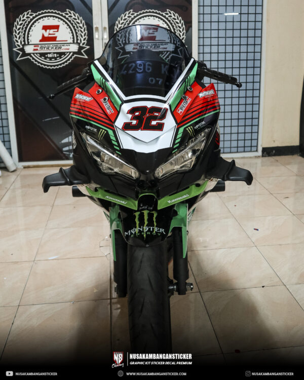 Sticker motor NINJA 250 FI New monster hijau hitam full body 05