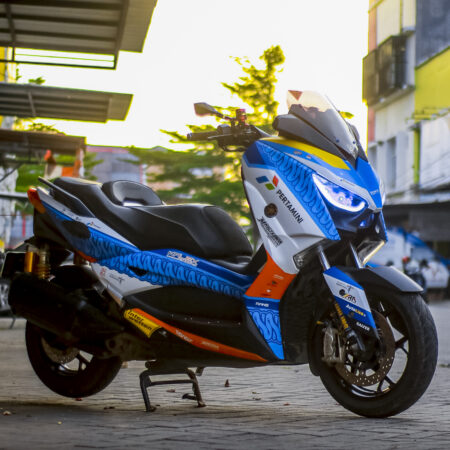 Sticker motor Xmax livery mandalika biru full body 02