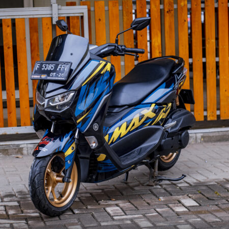 Stiker Nmax 155 New Hitam Grafis Biru Gold Cutting Sticker Full Body 02