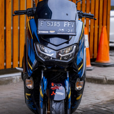 Stiker Nmax 155 New Hitam Grafis Biru Gold Cutting Sticker Full Body 03