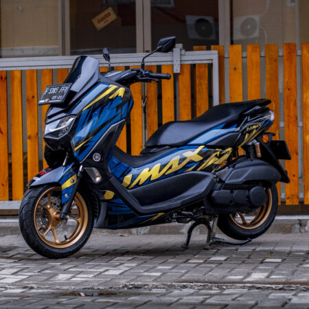 Stiker Nmax 155 New Hitam Grafis Biru Gold Cutting Sticker Full Body 05