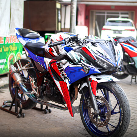 Decal Stiker CBR 150R Putih Merah Biru Fullbody 02
