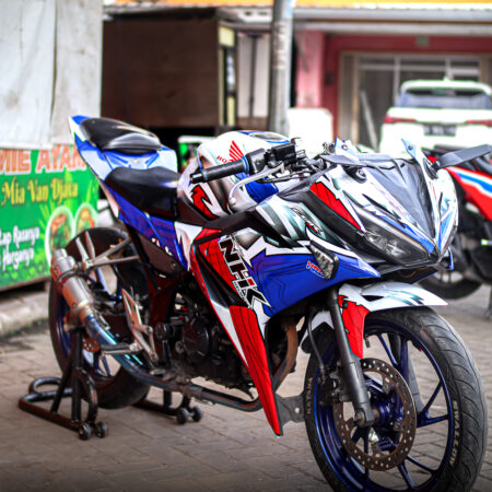 Decal Stiker CBR 150R Putih Merah Biru Fullbody 04
