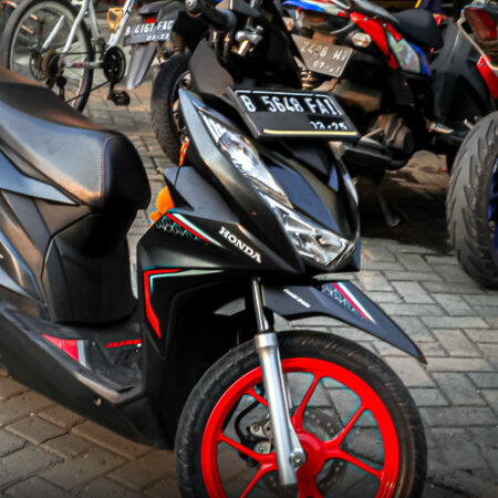 Decal Striping Honda Vario 125 - 150 Hitam List Merah Fullbody 01