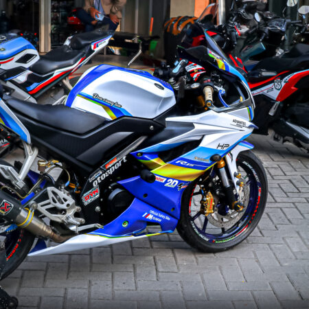 Desain Sticker Yamaha R15 V3 Putih Biru Fullbody 01