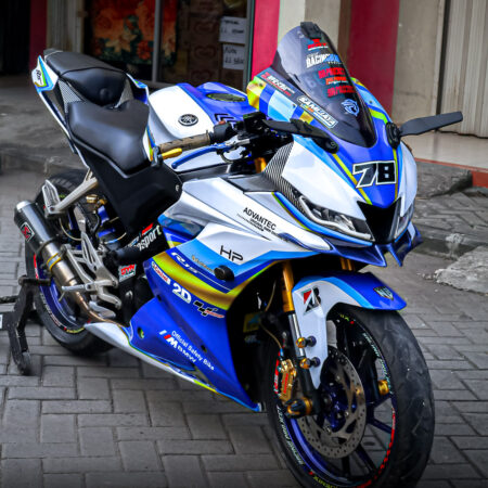 Desain Sticker Yamaha R15 V3 Putih Biru Fullbody 02