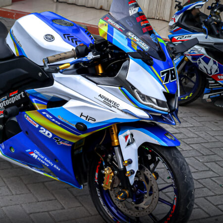Desain Sticker Yamaha R15 V3 Putih Biru Fullbody 04