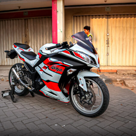 Desain Stiker Kawasasaki Ninja 250 Fi Abu abu Merah Fullbody 02