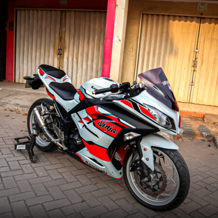 Desain Stiker Kawasasaki Ninja 250 Fi Abu abu Merah Fullbody 03