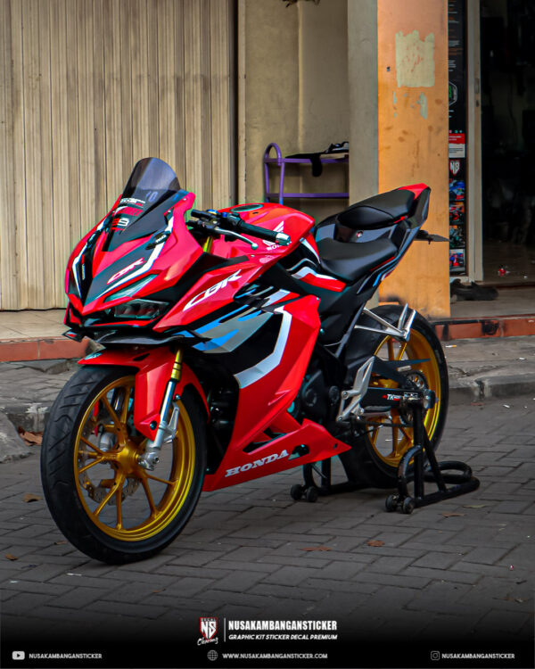 Desain Stiker Motor Honda CBR 150R 2021 Merah Fullbody 03