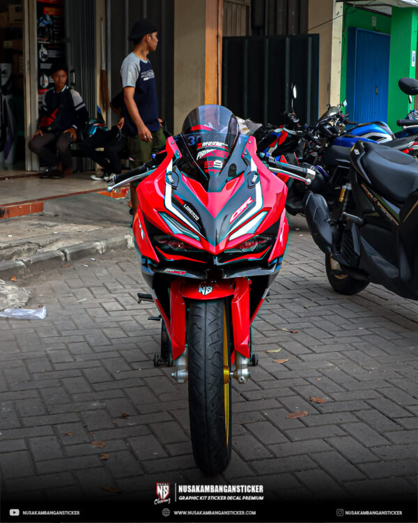 Desain Stiker Motor Honda CBR 150R 2021 Merah Fullbody 07