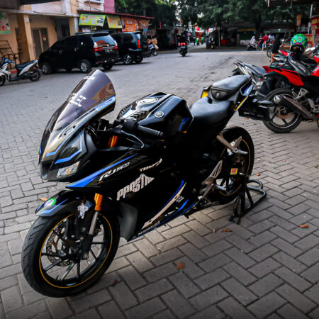 Desain Stiker Yamaha R15 V3 Prostreet Hitam 03