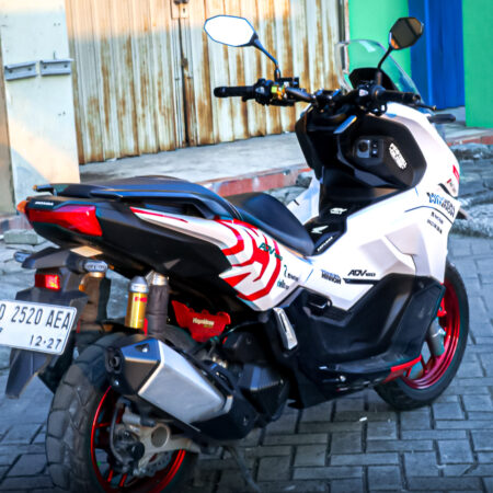 Stiker Motor Honda ADV 160 Mission Willow Putih Merah Fullbody 05