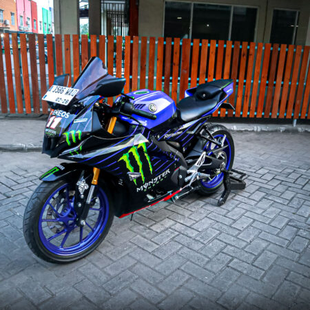 Stiker Motor Yamaha R15 V3 Monster Biru Hitam Fullbody 02