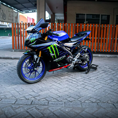 Stiker Motor Yamaha R15 V3 Monster Biru Hitam Fullbody 04