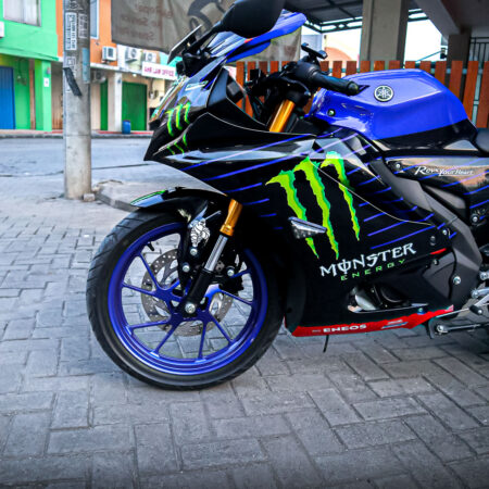 Stiker Motor Yamaha R15 V3 Monster Biru Hitam Fullbody 06
