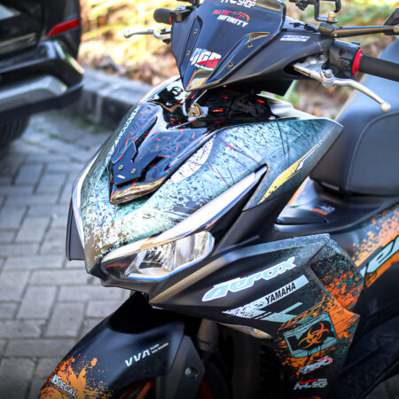 Desain Motor Yamaha Aerox Connected Bercak Oren Abu abu Fullbody 02