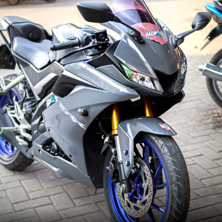 Desain Sticker Motor Yamaha R15 V3 Abu abu Fullbody 02