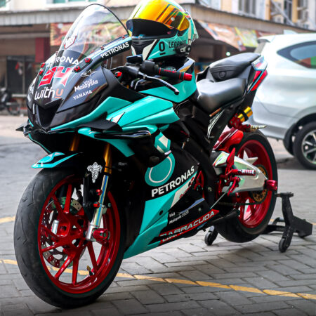 Desain Stiker Motor Yamaha R15 V3 Petronas Tosca Fullbody 02