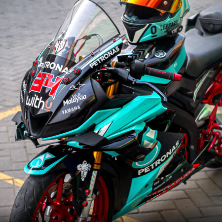Desain Stiker Motor Yamaha R15 V3 Petronas Tosca Fullbody 03